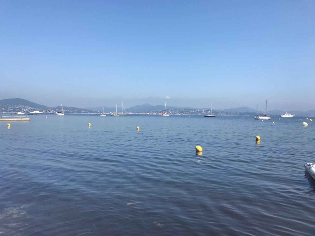 pieds ds l'eau.jpg